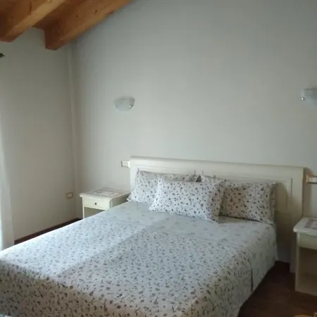 Al Lauro Bed & Breakfast